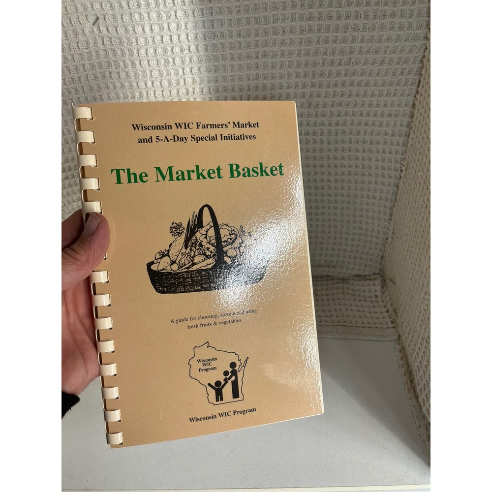 Vintage Wisconsin WIC The Market Basket Produce Guide OS Tan